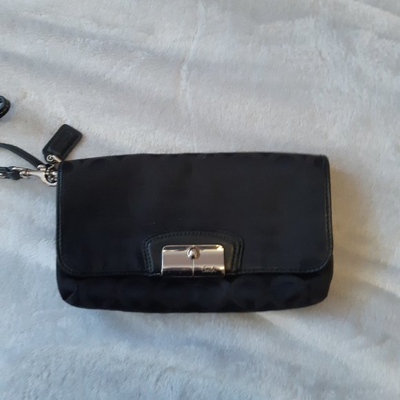 Coach small black Clutch with strap - Picture 1 of 7